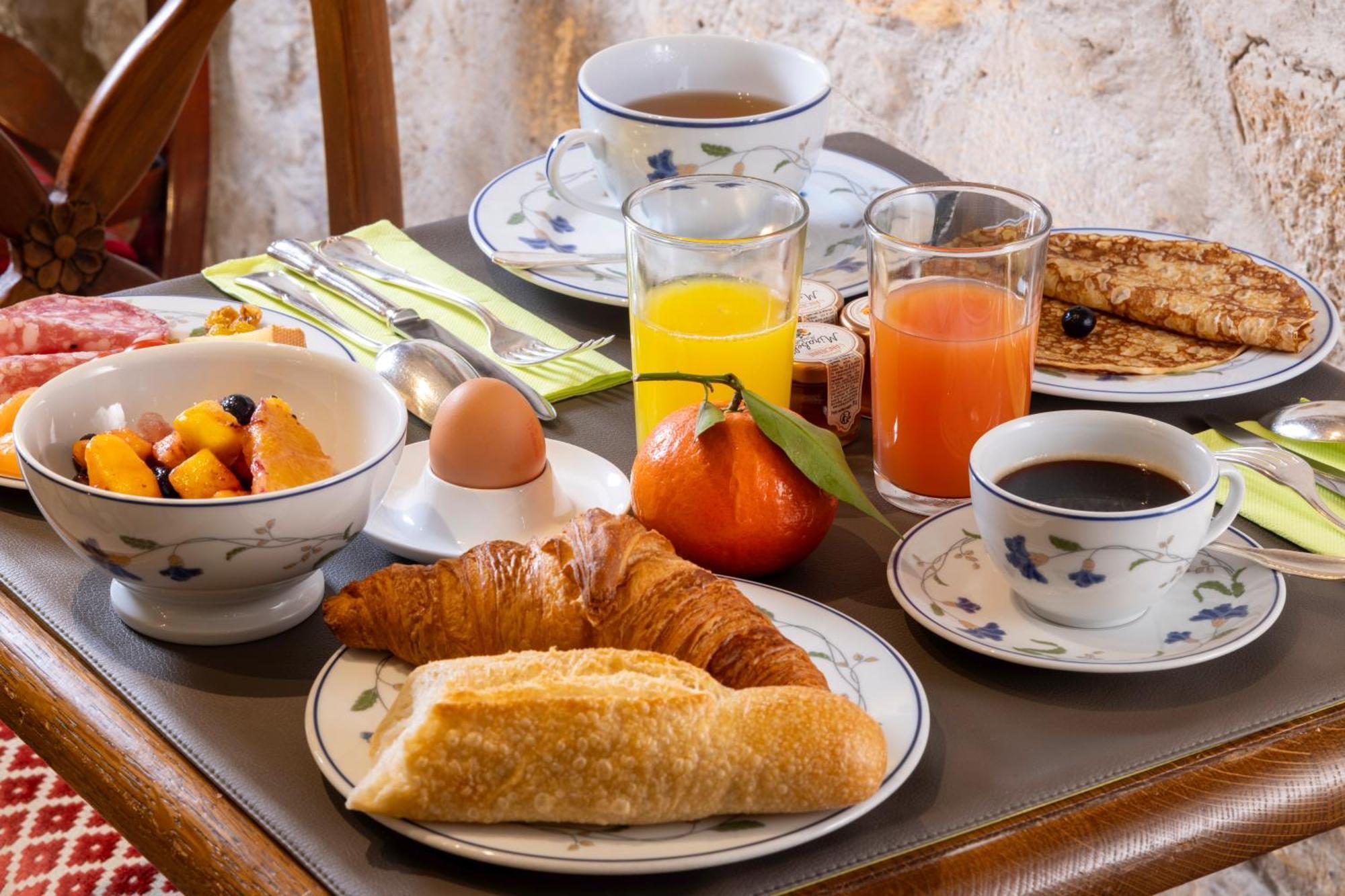 Hotel Le Relais Des Halles Paris