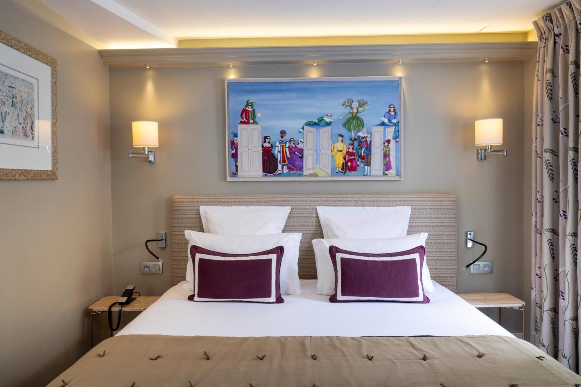 Hotel Le Relais Des Halles 4*