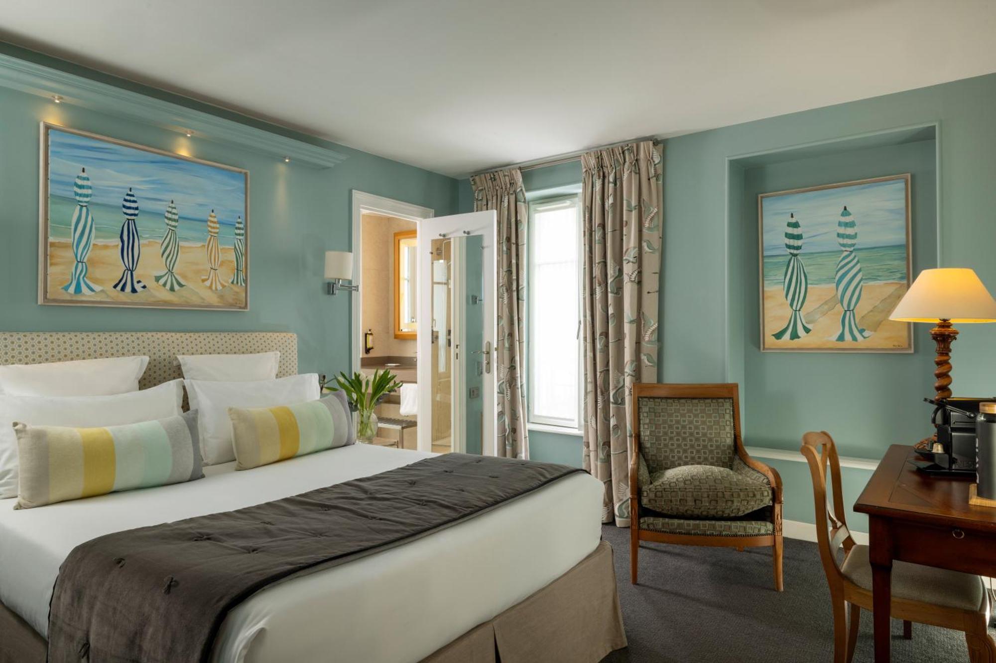 Le Relais Des Halles Hotel