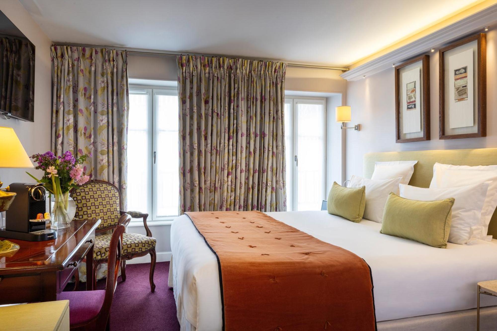 Hotel Le Relais Des Halles 4*