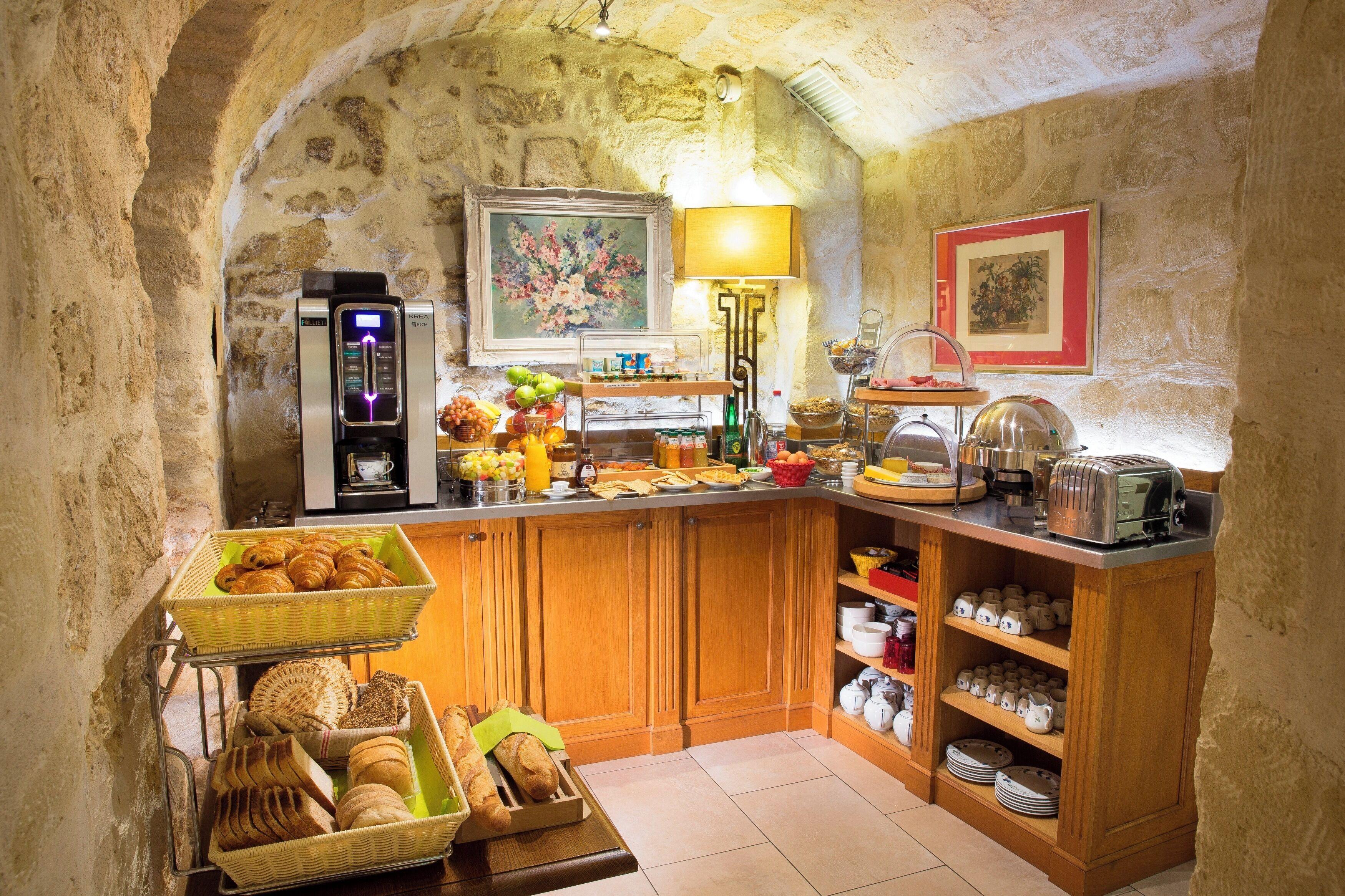 Le Relais Des Halles Hotel